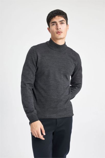 Slim Fit Pullover