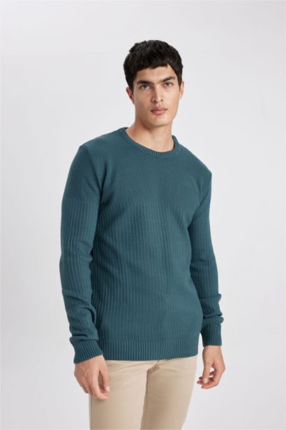 Standard Fit Pullover