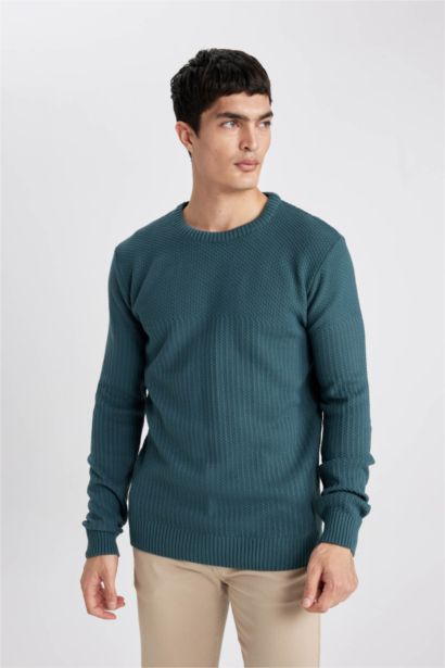 Standard Fit Pullover