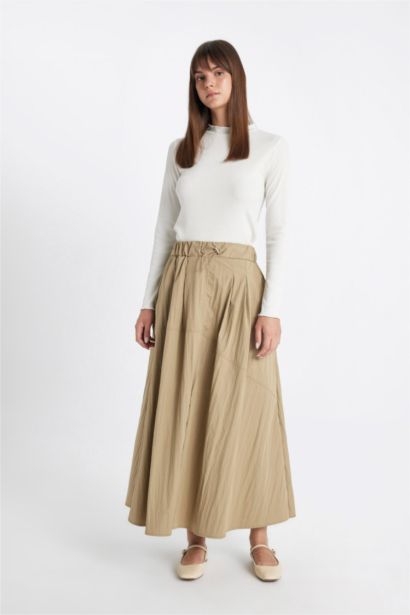 تنورة طويلة باراشوت بقصة A