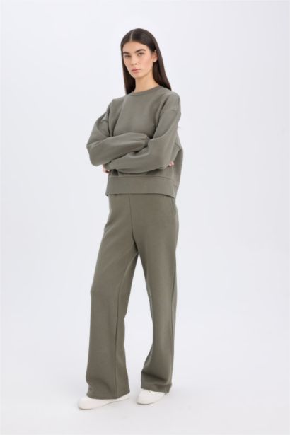 Boxy Fit Crew Neck Thick Basic Sweatshirt