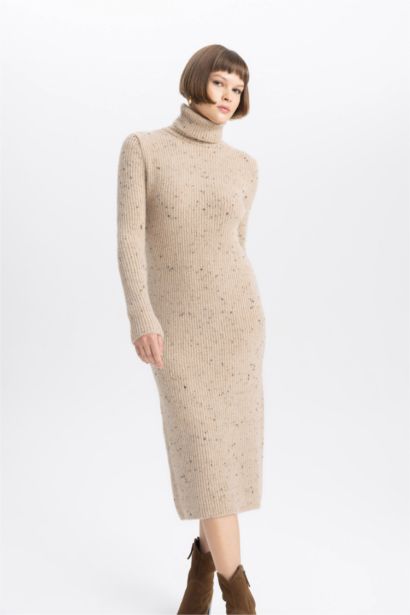 Slim Fit Turtleneck Thessaloniki Fabric Dress