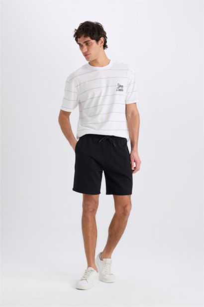 Regular Fit Straight Leg Basic Shorts