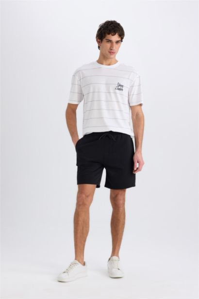 Regular Fit Straight Leg Basic Shorts