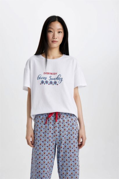 طقم بيجاما فلورال قصة عادية نص كم من Fall in Love - قطعتين