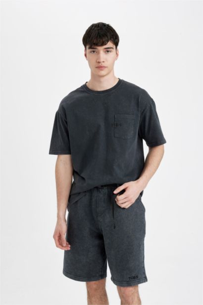 Oversize Fit Regular Hem Shorts