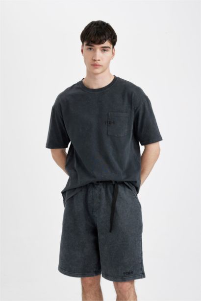 Oversize Fit Regular Hem Shorts