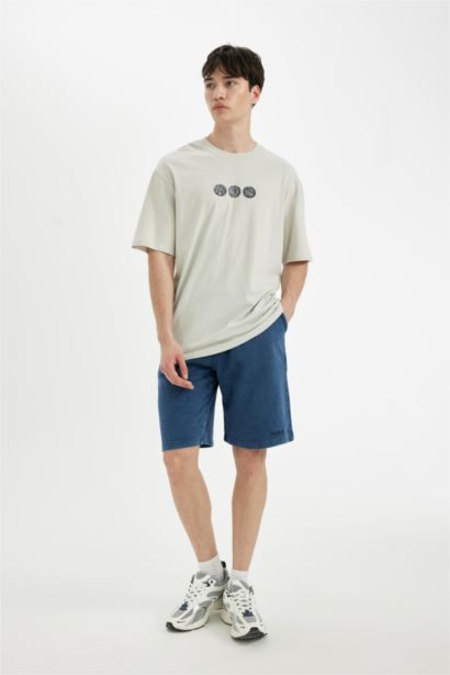 Oversize Fit Regular Hem Shorts