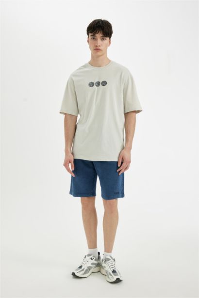 Oversize Fit Regular Hem Shorts