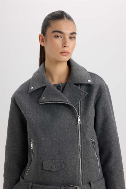 Regular Fit Collar Pocket Belted Zippered Short Cachet Jacket