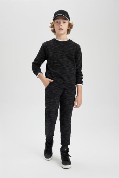 بنطلون قصة عادية أسود