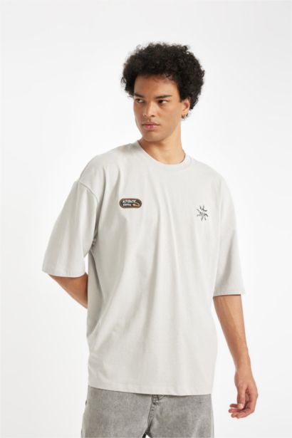 Loose Fit Crew Neck Back Printed T-Shirt