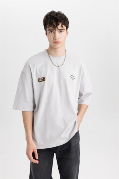 Loose Fit Short Sleeve T-Shirt
