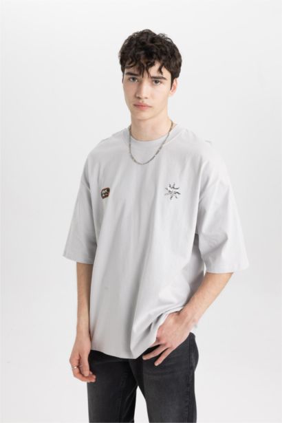 Loose Fit Short Sleeve T-Shirt