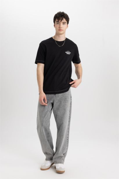 Regular Fit Bisiklet Yaka Sırt Baskılı Kısa Kollu Tişört