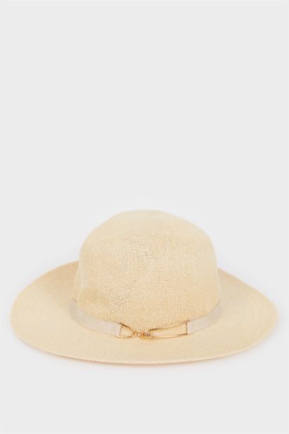 قبعة قش نسائي