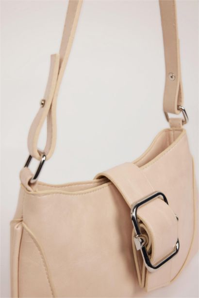 Kadın Toka Detaylı Suni Deri Omuz Çantası