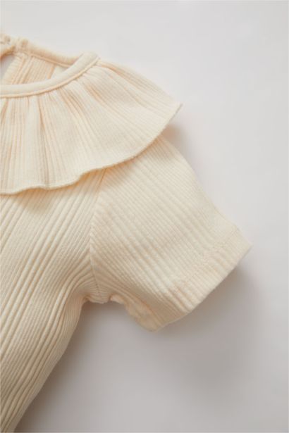 تيشيرت بناتي نص كم مضلع قصة عادية