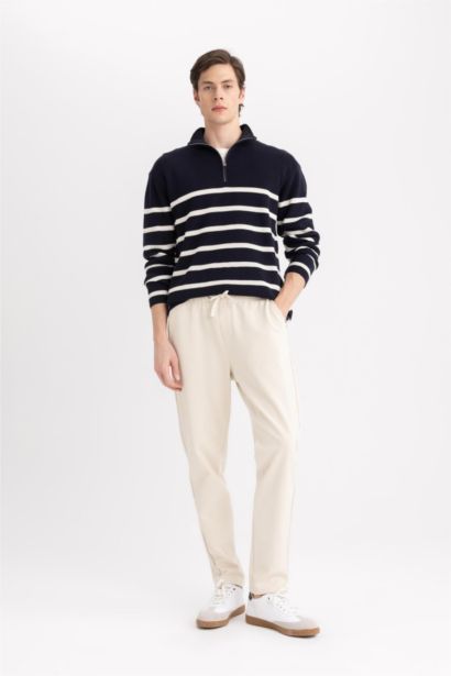 Standart Fit Normal Kesim Dik Yaka Fermuarlı Çizgili Triko Kazak