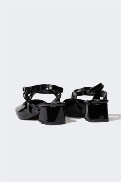 Kadın Kalın Taban Suni Deri Topuklu Ayakkabı