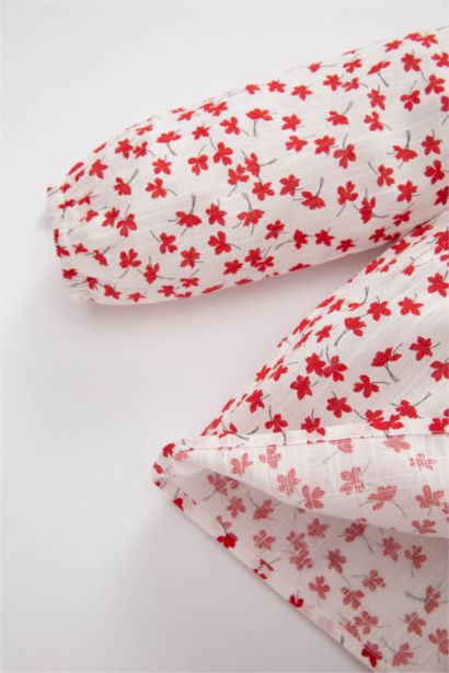 قميص بناتي بنقشة الزهور قصة عادية برقبة مستديرة