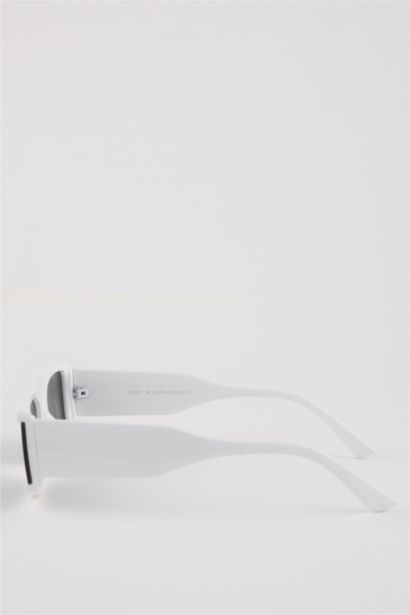 Woman Rectangular Plastic Sunglasses