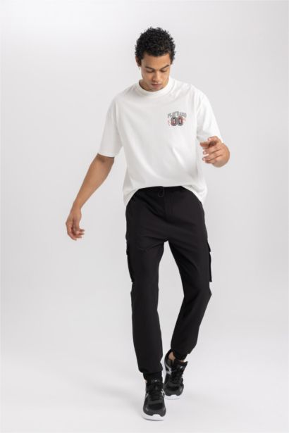 Standard Fit Woven Jogger