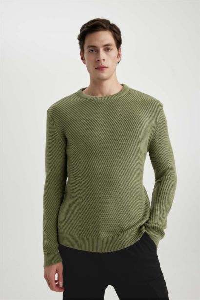 Standard Fit Crew Neck Knitwear Pullover