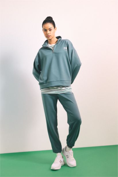 Standard Fit Skuba Diving Fabric Jogger Sweatpants