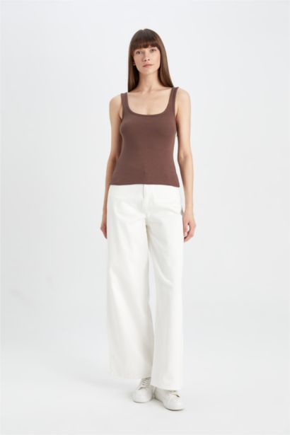 تانك توب مضلع سليم فيت برقبة مستديرة بدون كم