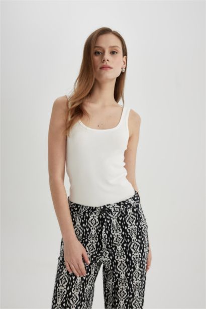 Slim Fit Ribana Crew Neck Sleeveless Tank Top