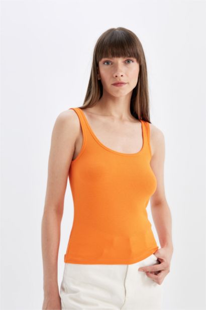 تانك توب مضلع سليم فيت بياقة مستديرة