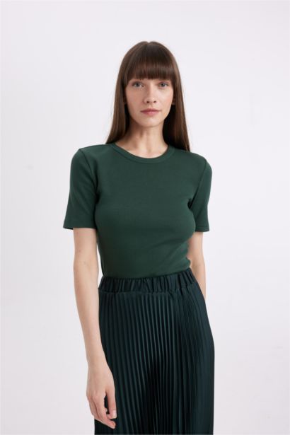 تيشيرت مضلع سليم فيت بياخة مستديرة