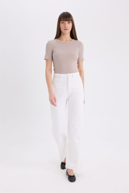 تي شيرت نص كم مضلع سليم فيت بياقة مستديرة