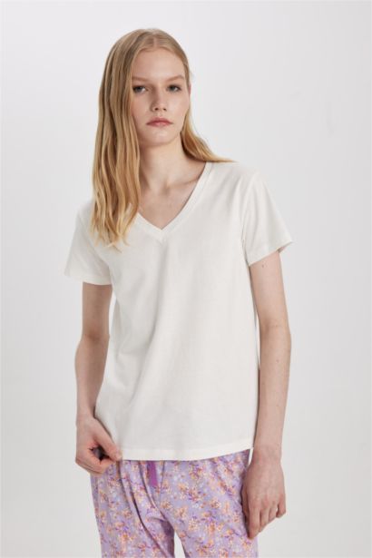 طقم قصة عادية نص كم - قطعتين من Fall in Love