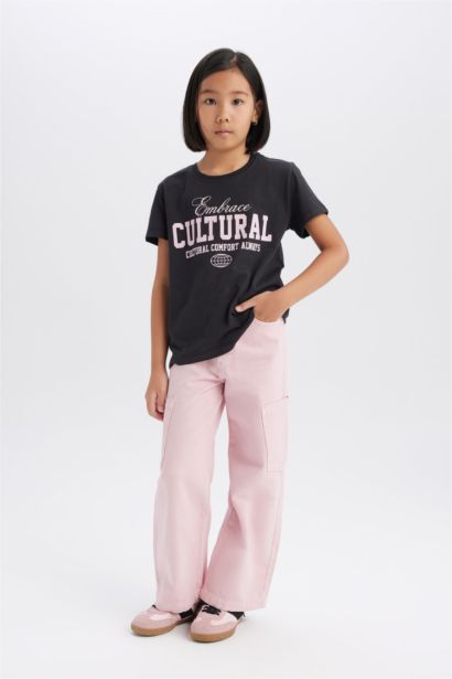 Детские широкие джинсы с карманами и широкими штанинами