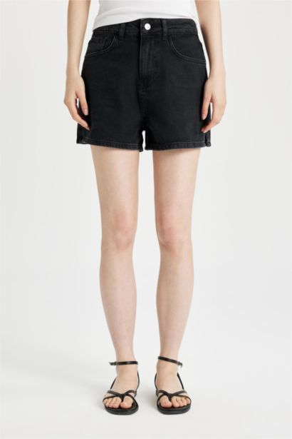 شورت موم فيت بخصر عالي برجل ضيقة