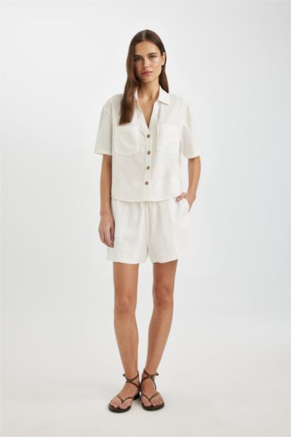 شورت كتان قصة عادية بخصر عالي