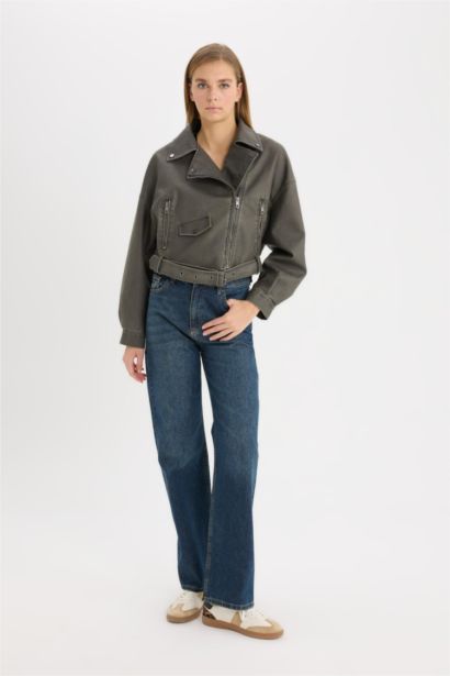 Su Geçirmez Kruvaze Yaka Fermuarlı Cepli Kemerli Eskitme Mevsimlik Suni Deri Ceket Mont