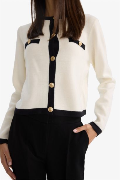 Regular Fit Crew Neck Button Closure Basic Knitwear Cardigan