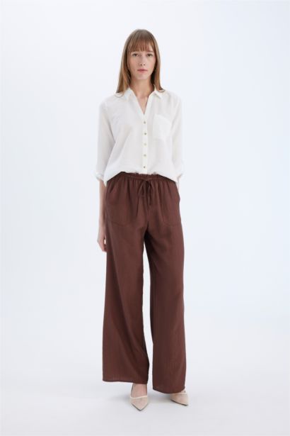 Straight Fit Wide Leg With Pockets Trousers