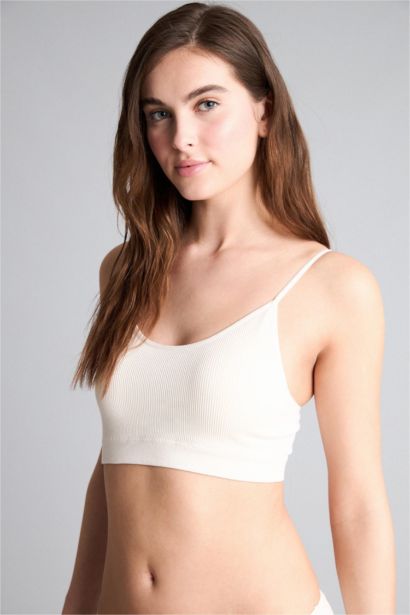 Бесшовный бюстгальтер без косточек со съемными чашечками и вкладышами