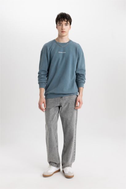 %100 Pamuk Comfort Regular Fit Rahat Kalıp Bisiklet Yaka Sırt Baskılı Yıkamalı Soluk Efektli Sweatshirt