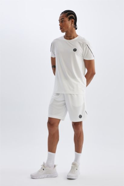 شورت رياضي قصير قصة عادية