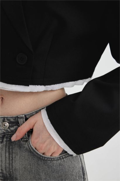 Coool Oversize Geniş Kalıp Kruvaze Yaka Etek Ucu Detaylı Blazer Ceket