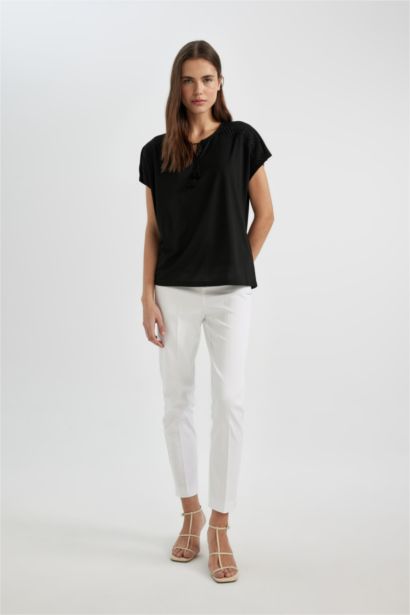 T-Shirt à Col rond et Manches Courtes