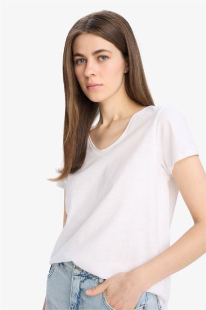 Regular Fit V Neck Basic T-Shirt