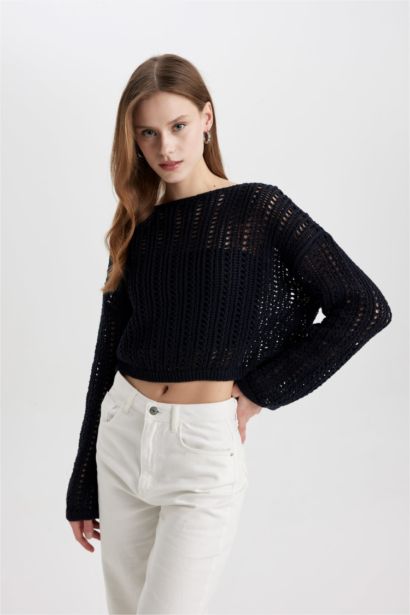 بلوفر قصير كروشيه برقبة قارب