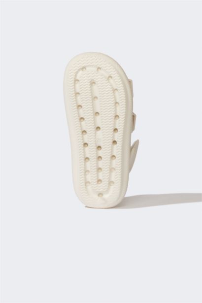 Мальчиковые сандалии на плоской подошве из эвы с липучкой