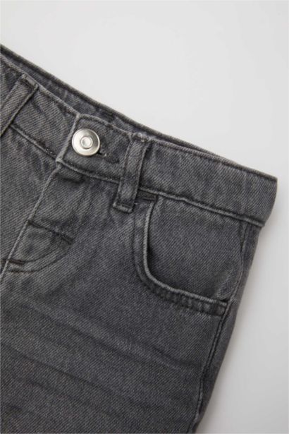 شورت جينز ولادي قصة عادية